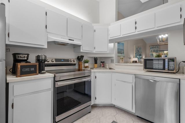 1544 SW Silver Pine Way 104f, Palm City, FL 34990