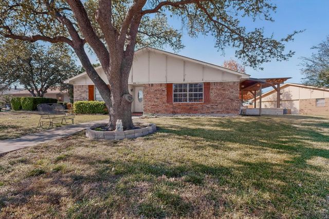 2026 Wildrose Court, Carrollton, TX 75007