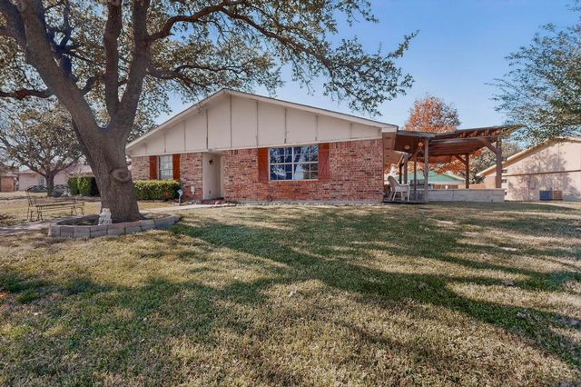 2026 Wildrose Court, Carrollton, TX 75007