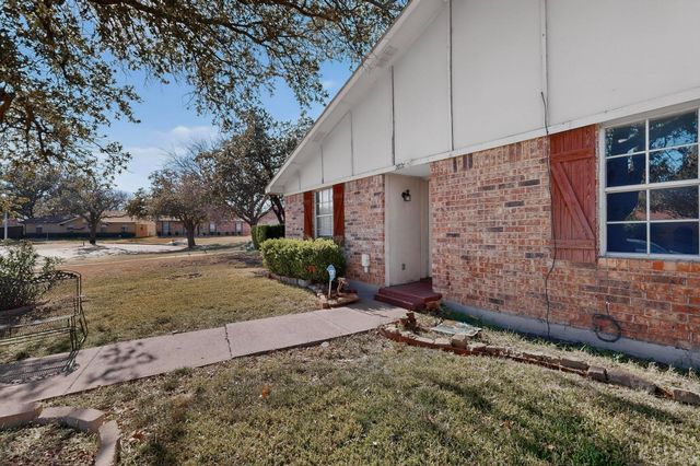 2026 Wildrose Court, Carrollton, TX 75007