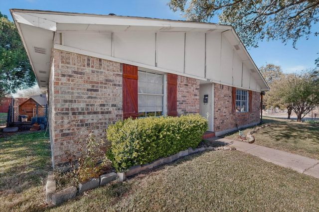 2026 Wildrose Court, Carrollton, TX 75007