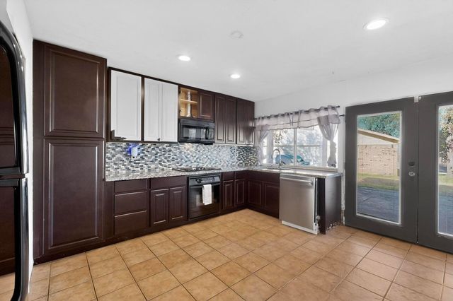 2026 Wildrose Court, Carrollton, TX 75007