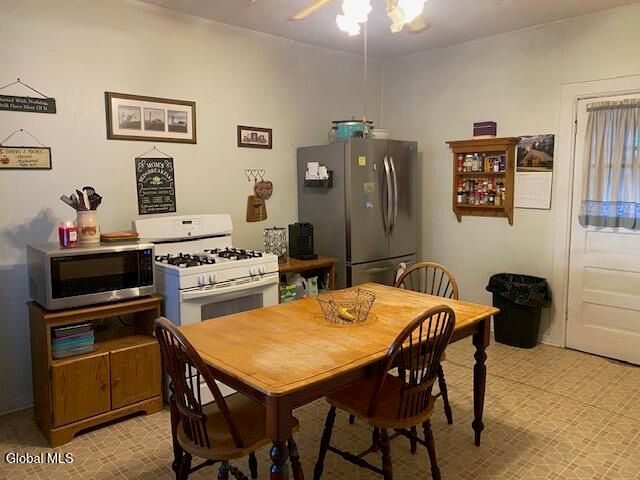 84 High Street, Hoosick Falls, NY 12090