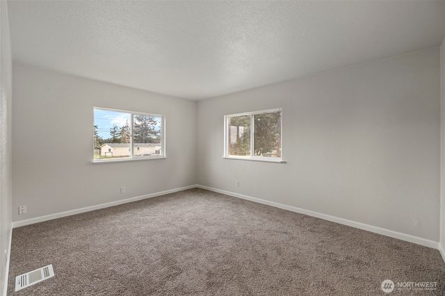 994 Diane Avenue, Oak Harbor, WA 98277