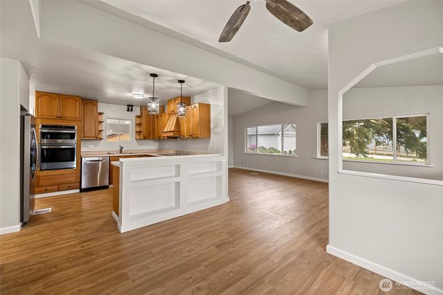 994 Diane Avenue, Oak Harbor, WA 98277