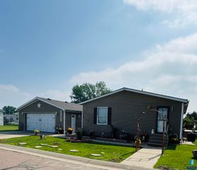 6110 S Prestwick Pl, Sioux Falls, SD 57106