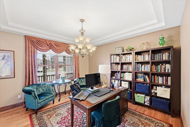 10827 Jersey Drive N, Brooklyn Park, MN 55445