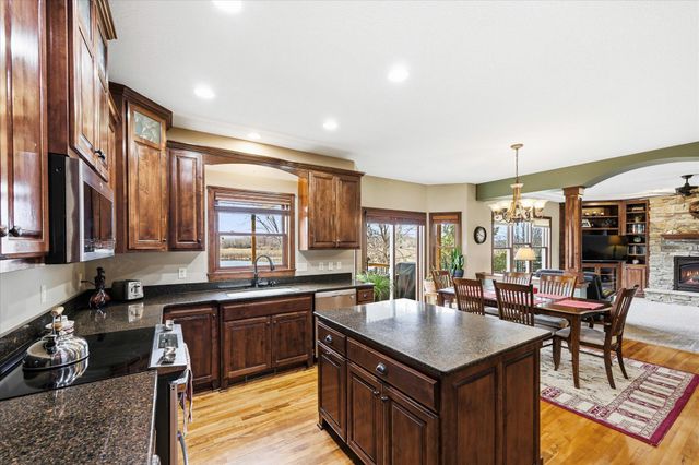 10827 Jersey Drive N, Brooklyn Park, MN 55445