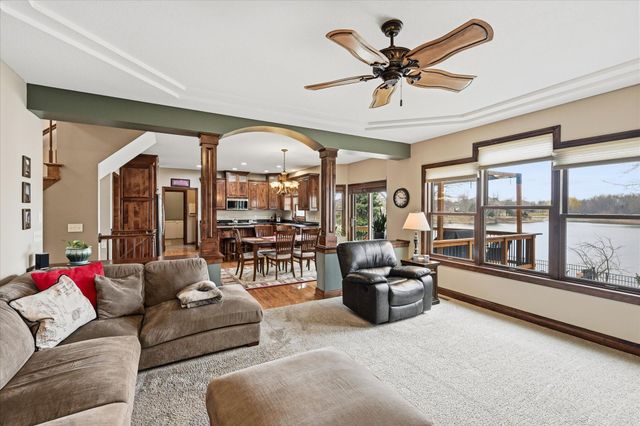 10827 Jersey Drive N, Brooklyn Park, MN 55445