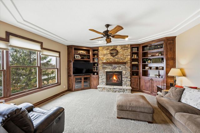 10827 Jersey Drive N, Brooklyn Park, MN 55445