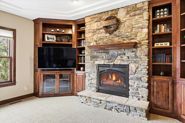 10827 Jersey Drive N, Brooklyn Park, MN 55445