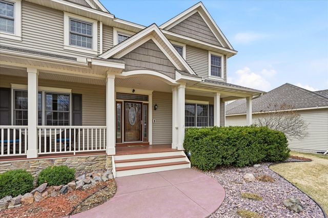 10827 Jersey Drive N, Brooklyn Park, MN 55445