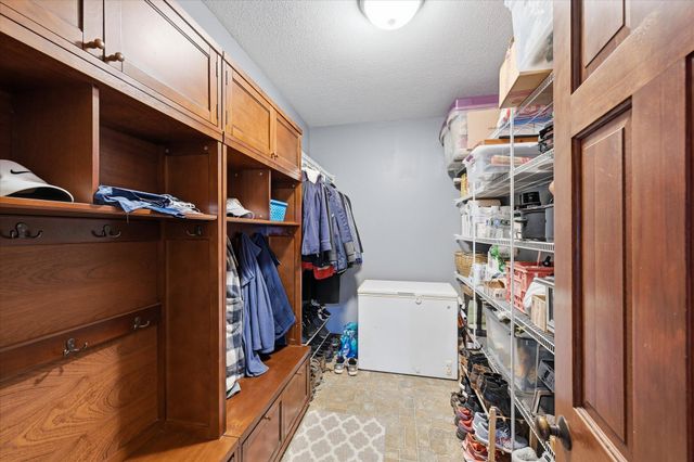 10827 Jersey Drive N, Brooklyn Park, MN 55445