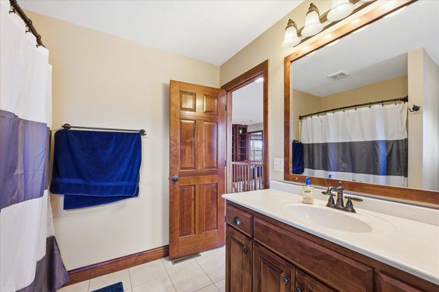 10827 Jersey Drive N, Brooklyn Park, MN 55445