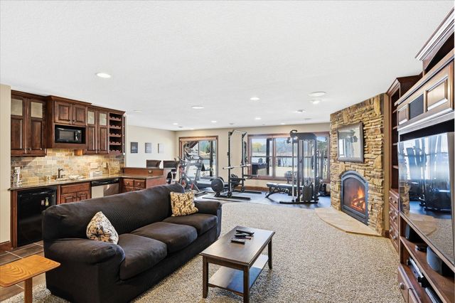 10827 Jersey Drive N, Brooklyn Park, MN 55445