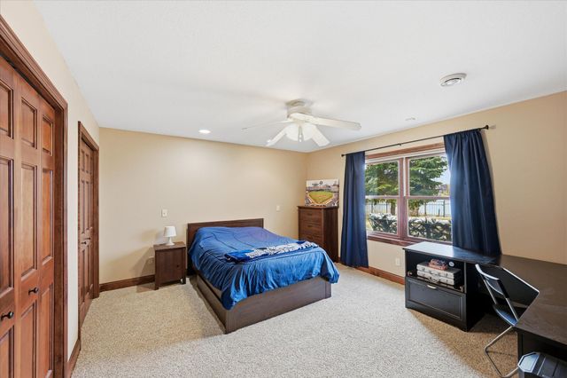 10827 Jersey Drive N, Brooklyn Park, MN 55445