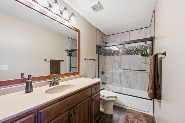 10827 Jersey Drive N, Brooklyn Park, MN 55445