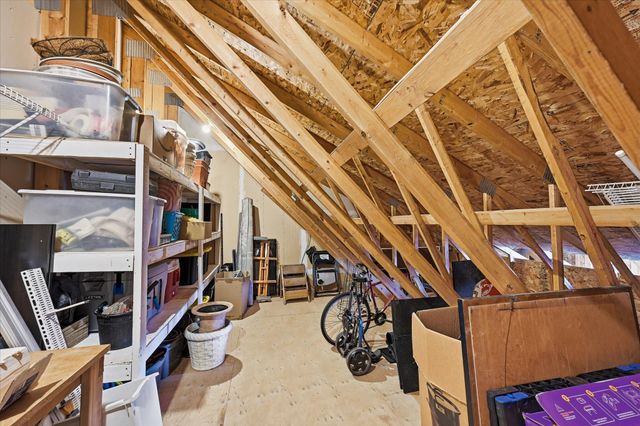 10827 Jersey Drive N, Brooklyn Park, MN 55445