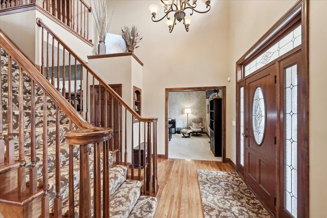 10827 Jersey Drive N, Brooklyn Park, MN 55445