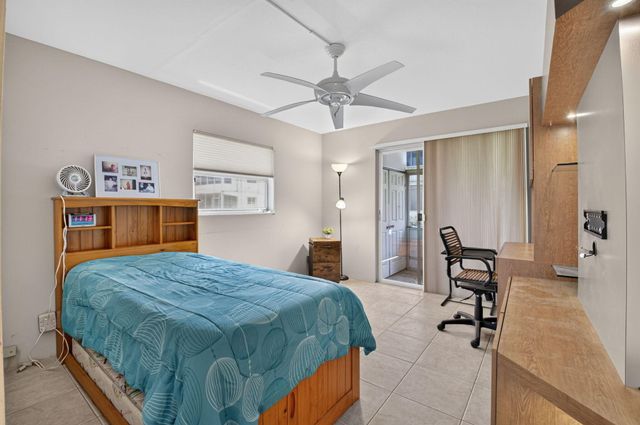 65 Saxony B, Delray Beach, FL 33446