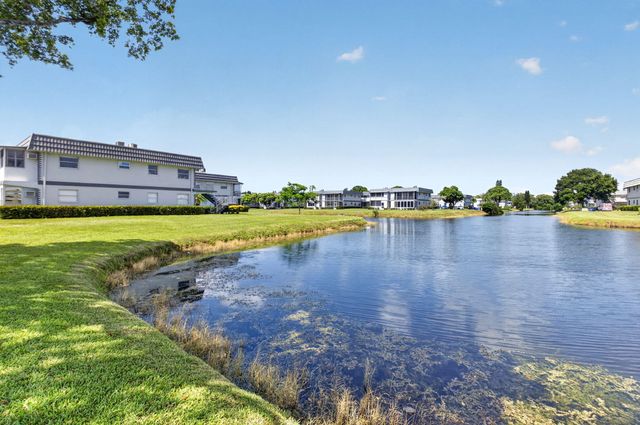 65 Saxony B, Delray Beach, FL 33446