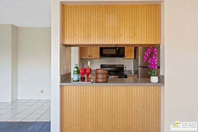 1552 S Camino Real 330, Palm Springs, CA 92264