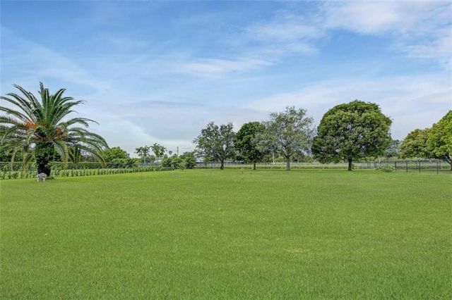 4053 SW 141st Avenue, Davie, FL 33330