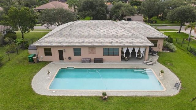 4053 SW 141st Avenue, Davie, FL 33330