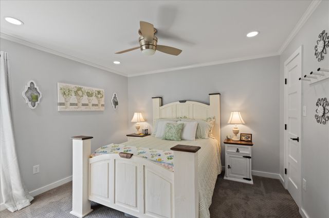350 Pecan Creek Drive, Henderson, TX 75654