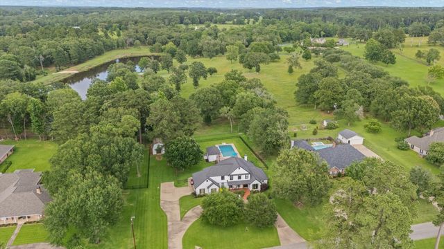 350 Pecan Creek Drive, Henderson, TX 75654