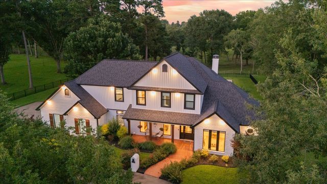 350 Pecan Creek Drive, Henderson, TX 75654