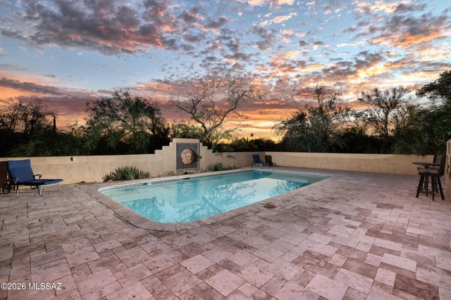 8915 N Hopdown Avenue, Tucson, AZ 85742
