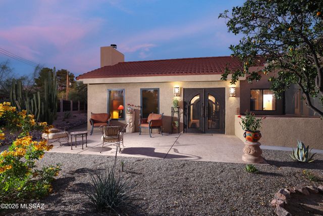 8915 N Hopdown Avenue, Tucson, AZ 85742
