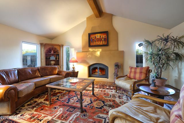 8915 N Hopdown Avenue, Tucson, AZ 85742