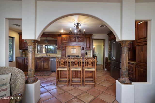 8915 N Hopdown Avenue, Tucson, AZ 85742