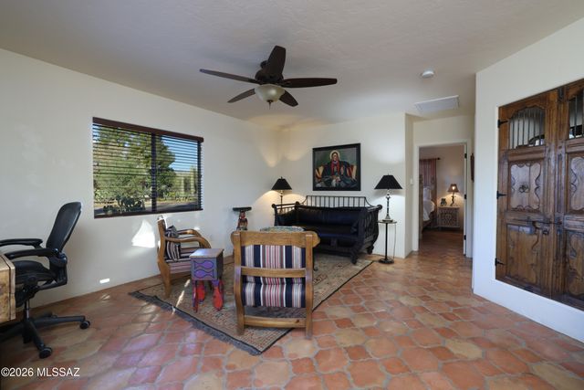 8915 N Hopdown Avenue, Tucson, AZ 85742