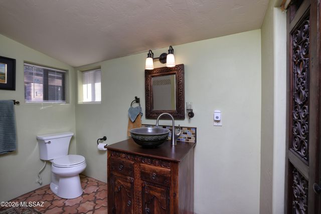 8915 N Hopdown Avenue, Tucson, AZ 85742