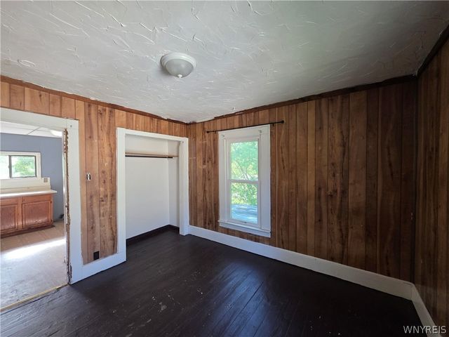 2430 Cudaback Avenue, Niagara Falls, NY 14303