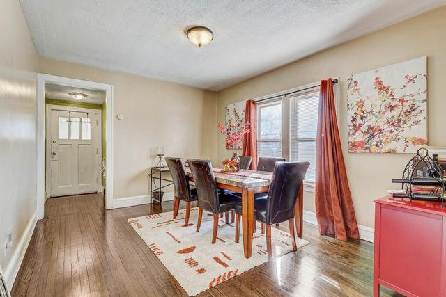 2211 Foster Street, Evanston, IL 60201