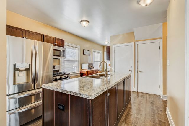 2211 Foster Street, Evanston, IL 60201