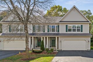 71 Partridge Drive, Essex, VT 05452