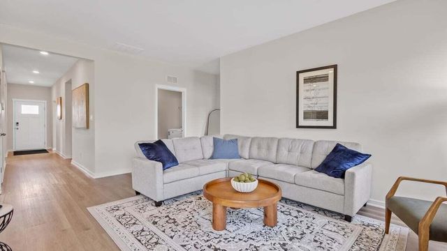 4235 Viceroy Street, Portage, IN 46385