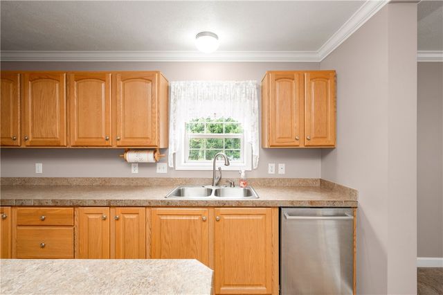 605 Amy Ln, Center Twp, PA 16001