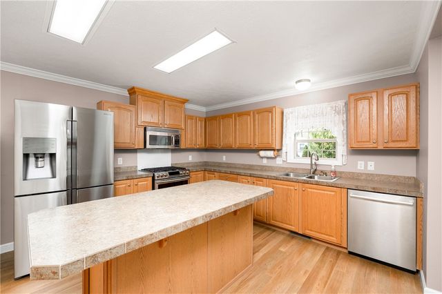 605 Amy Ln, Center Twp, PA 16001