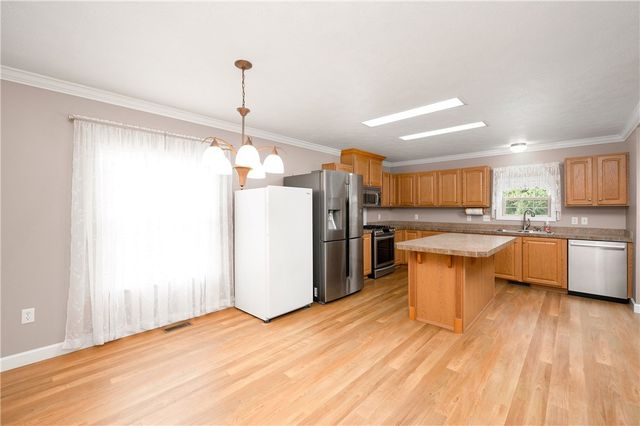 605 Amy Ln, Center Twp, PA 16001