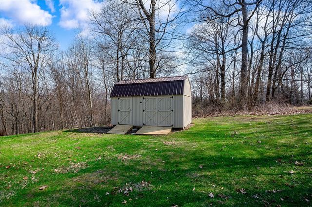 605 Amy Ln, Center Twp, PA 16001