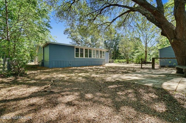 145 DAWSON Drive, Interlachen, FL 32148