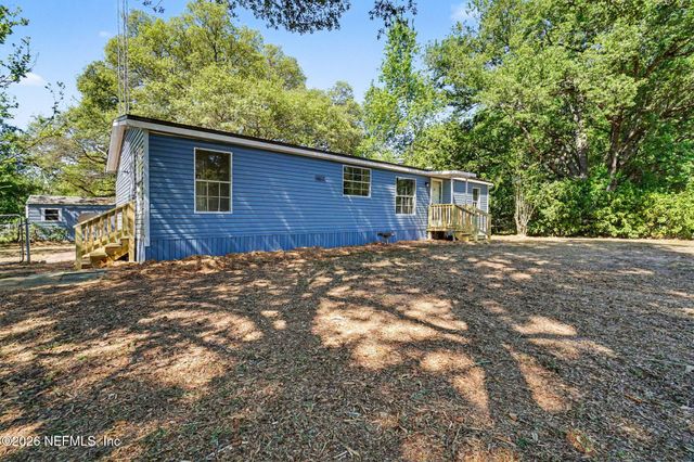 145 DAWSON Drive, Interlachen, FL 32148