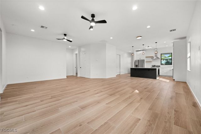 1916 Jefferson AVE, Fort Myers, FL 33901