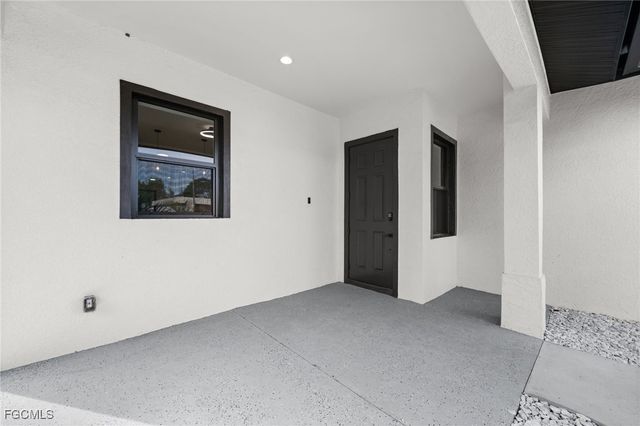 1916 Jefferson AVE, Fort Myers, FL 33901